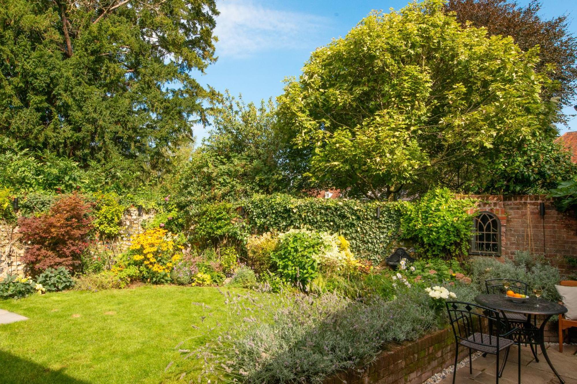 Miller Cottage A Luxury 1550'S Cottage In The Historic Centre Of Saffron Walden Exterior foto
